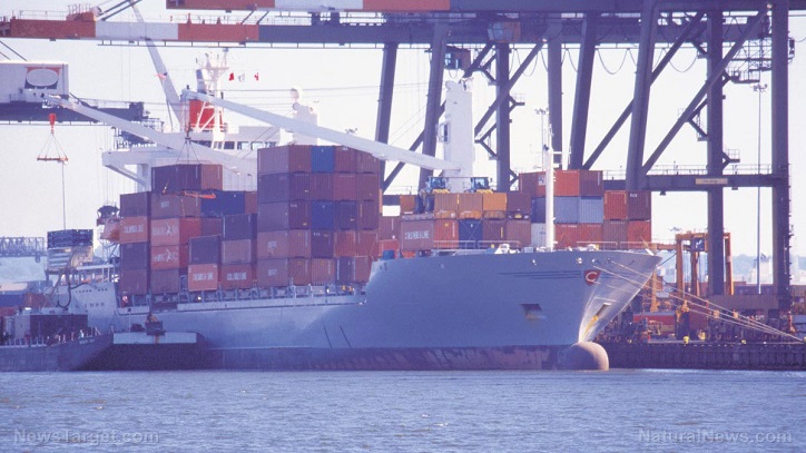 Containerschiffskollaps in Kalifornien verursacht Brände, Ölunfälle